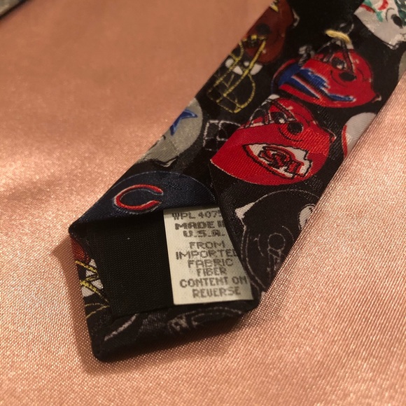 Vintage 90s Team NFL Helmets Neck Tie - Picture 6 of 7